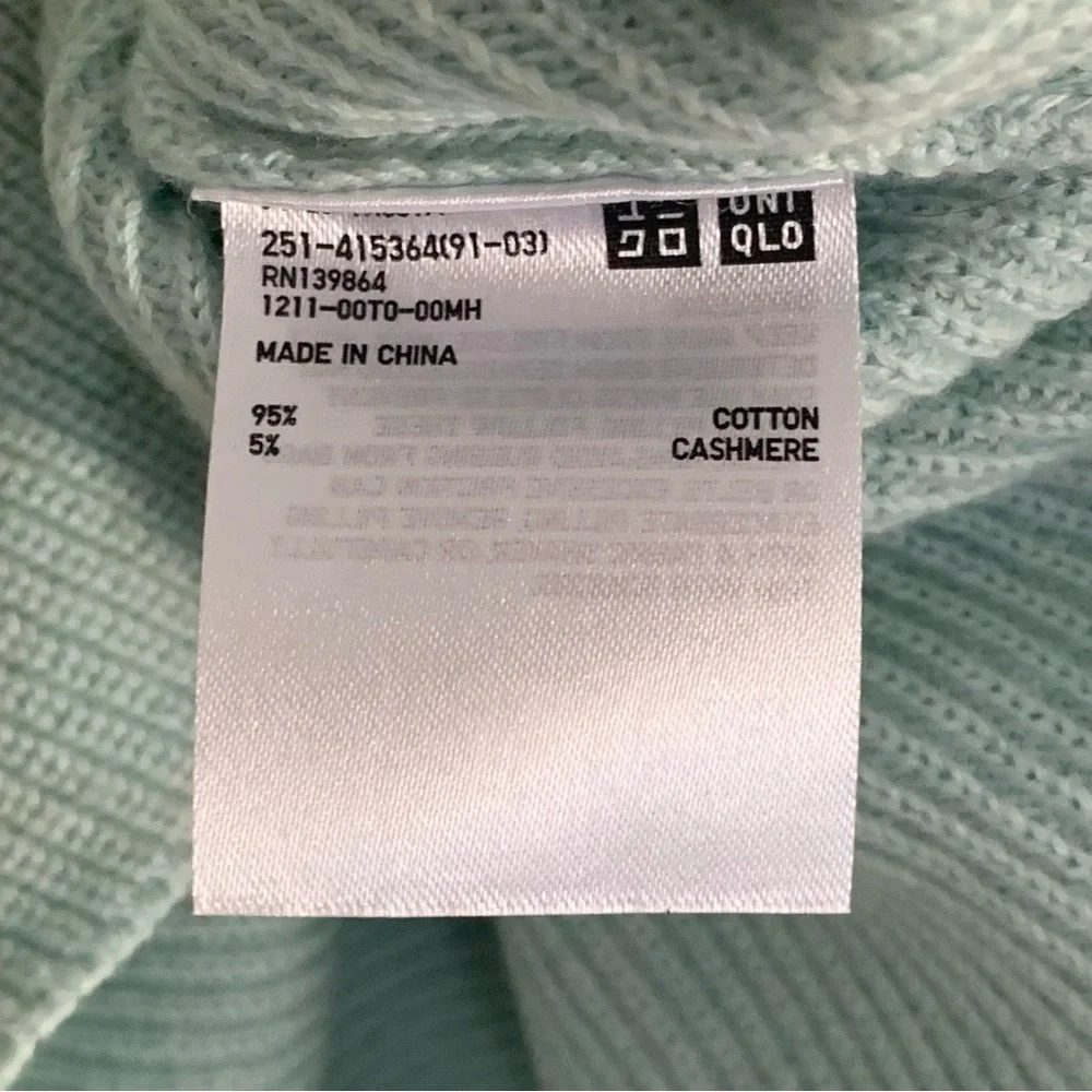 Uniqlo Ribbed Knit Long Sleeve Sweater NWOT Women's Size Large Cotton Cashmere